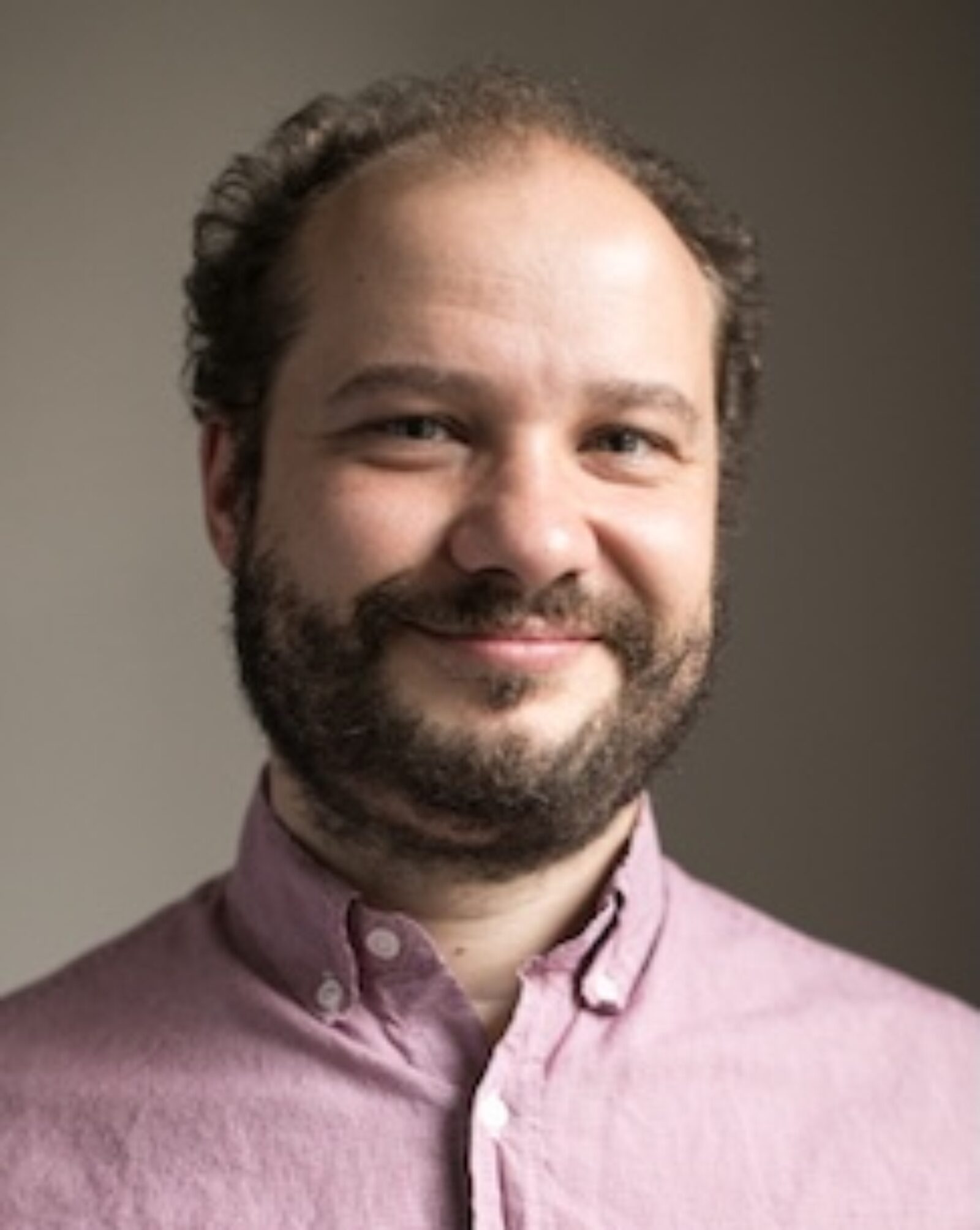 Alexandar Nikolo headshot