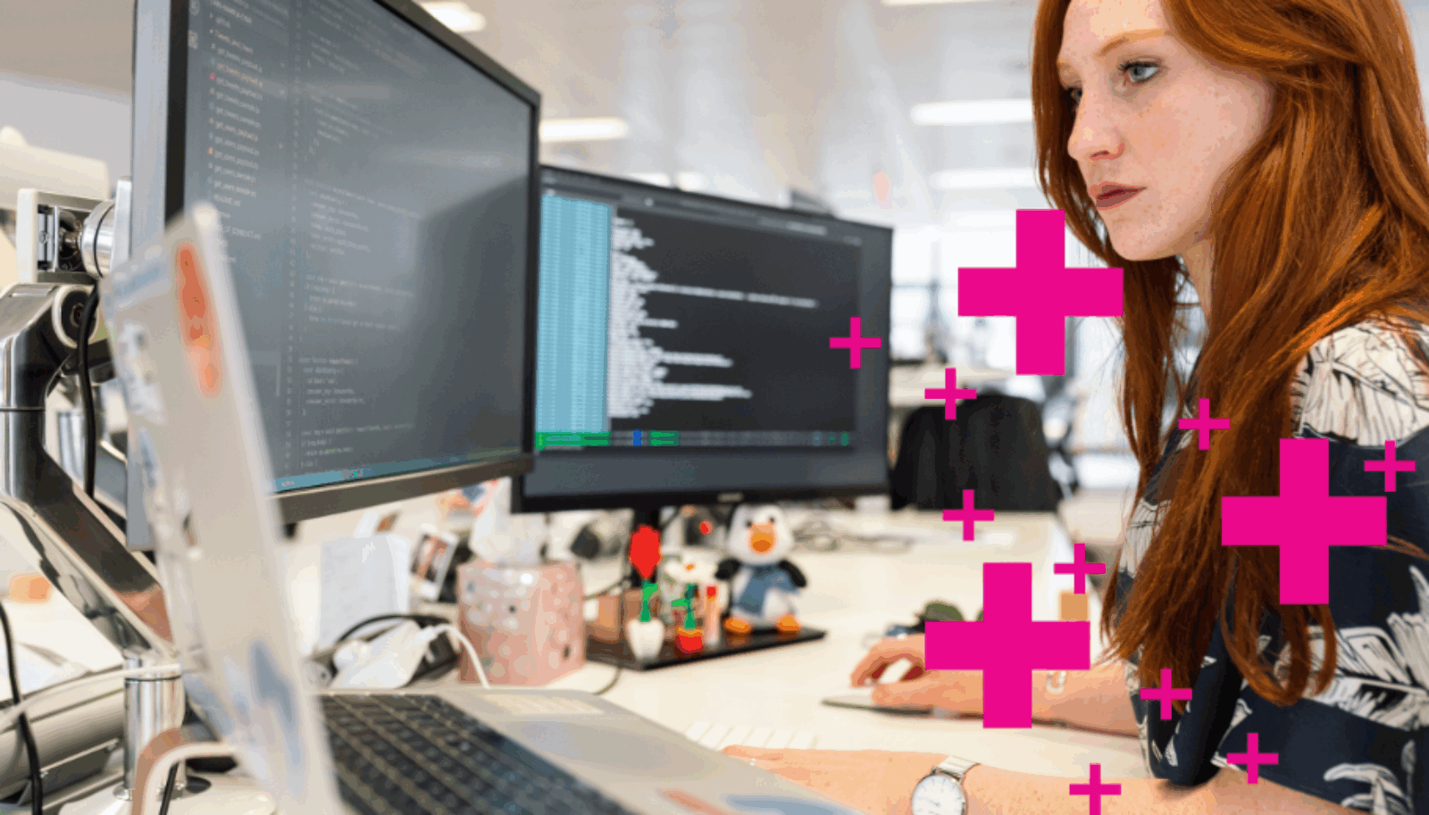 Femmes travaillant à l’ordinateur