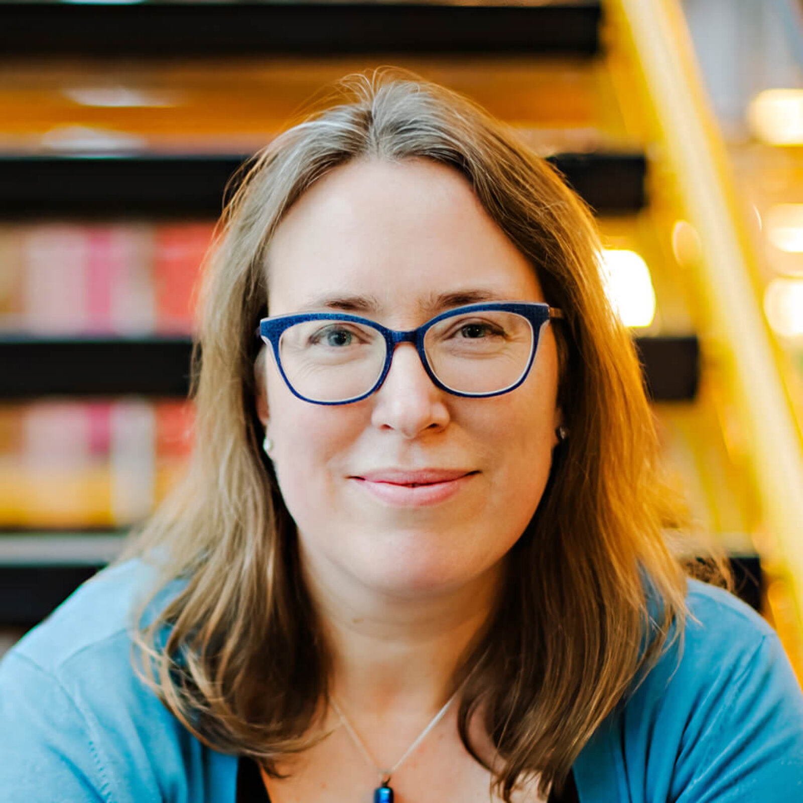 Kate Lasrson - Headshot