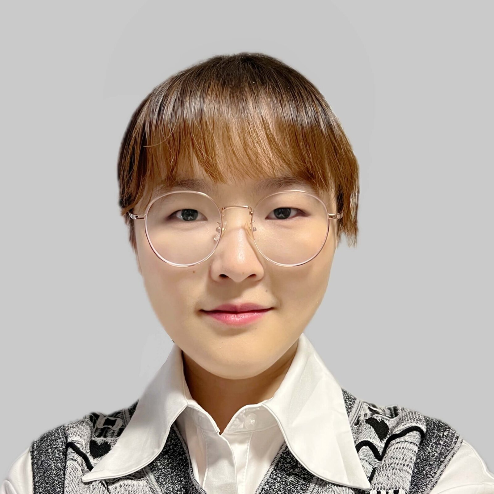 Han Zhou Headshot